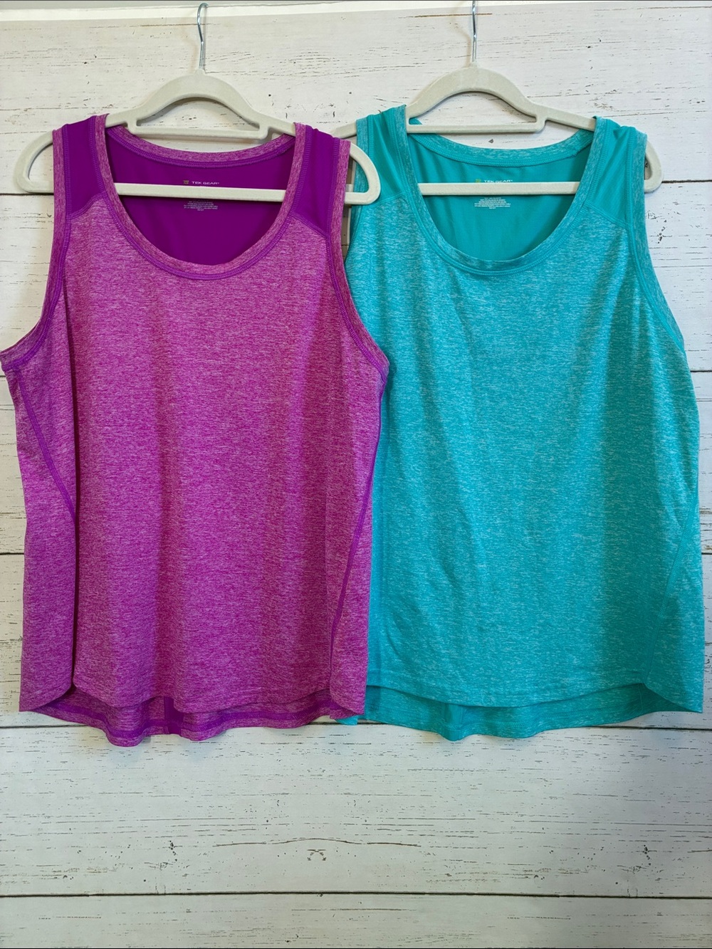 Tek Gear Bundle of 2 Dry Tek Workout Tank Tops, size XL